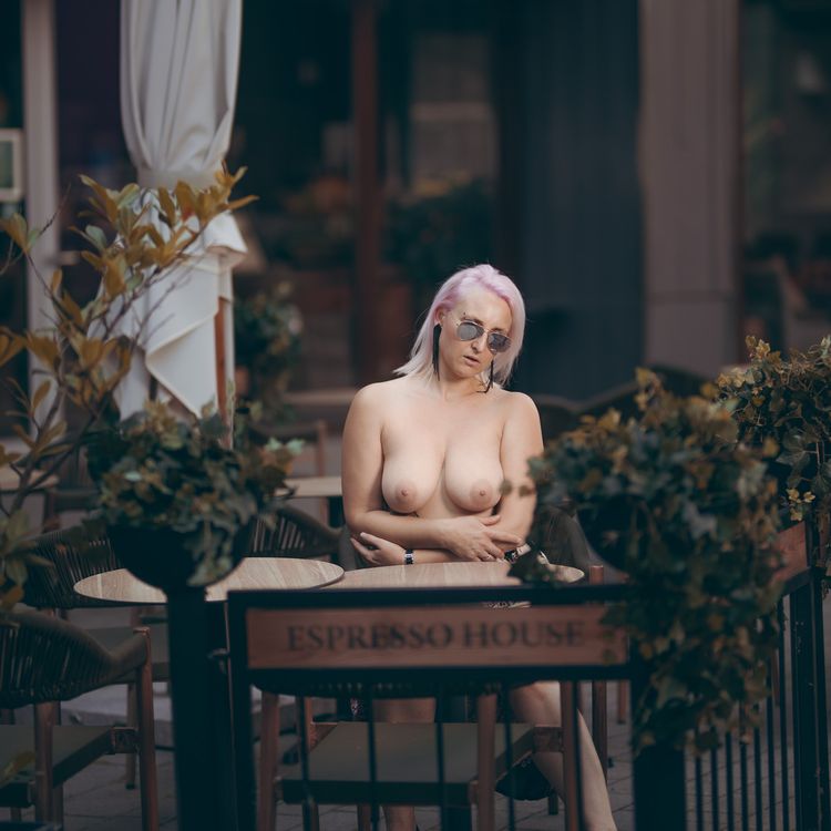 nude in public fotoshooting